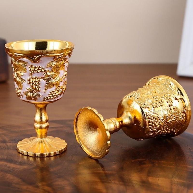 Mini Wine Glass, Multiple Colors Delicate Vintage Spirits Goblet, Alloy Portable Chalice Cup Friends Festive Decoration,1pcs