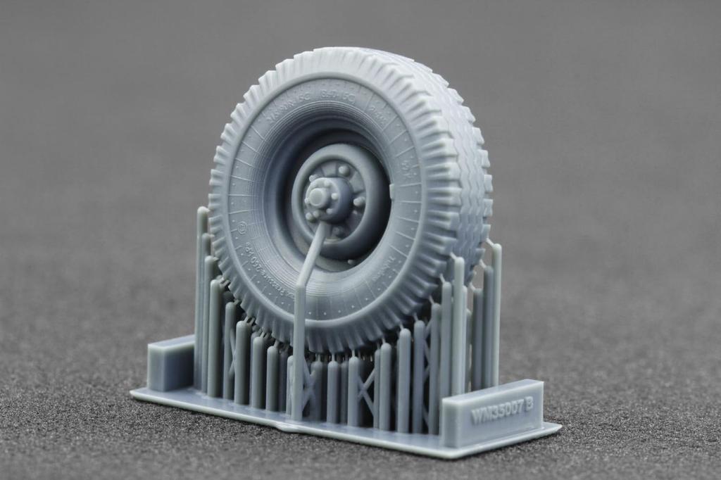 Комплект колес Пластиковые модели Детали SCXWM35007 Scale-X 1/35 УАЗ-469 (5 кусков) (для трубача) (Военная техника)