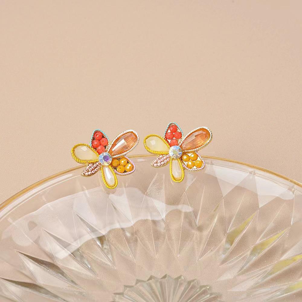 2025 Trendy Crystal Flower Earrings - High-End, Exquisite, Versatile Design