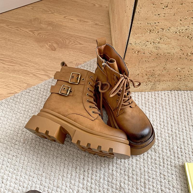 Ретро коричневые ботинки Мартин на платформе с толстым каблуком женские 2025 новые осенне-зимние взрывные британский стиль увеличивающие рост короткие ботинки
