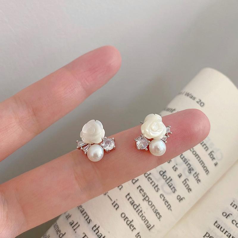 Camellia Pearl Earrings Natural Temperament Girl Fashion Niche Literary Style Earrings