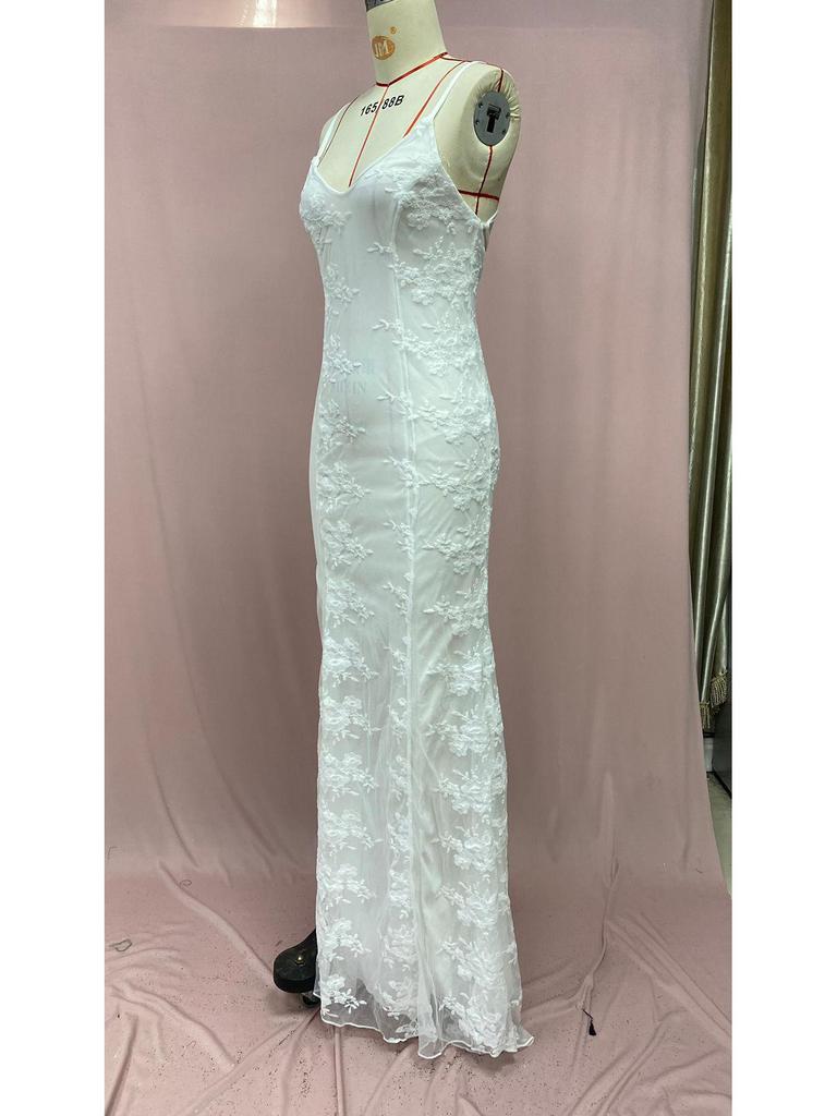 2025 Sexy V-Neck White Spaghetti Strap Evening Gown