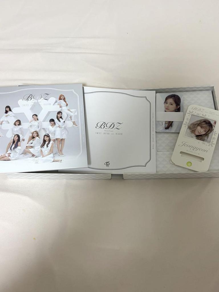 [USED] Excellent Condition, Trading Card Included, BDZ-Repackage- TWICE 1st ALBUM