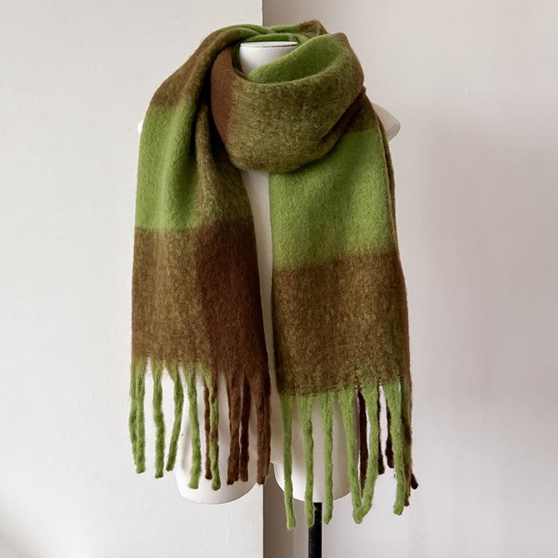 Soft Shawl Women Lattice Scarf Autumn Winter Cashmere Scarf Thickened Warmth Shawl Classic Tassels Fluffy Scarf Bufanda New