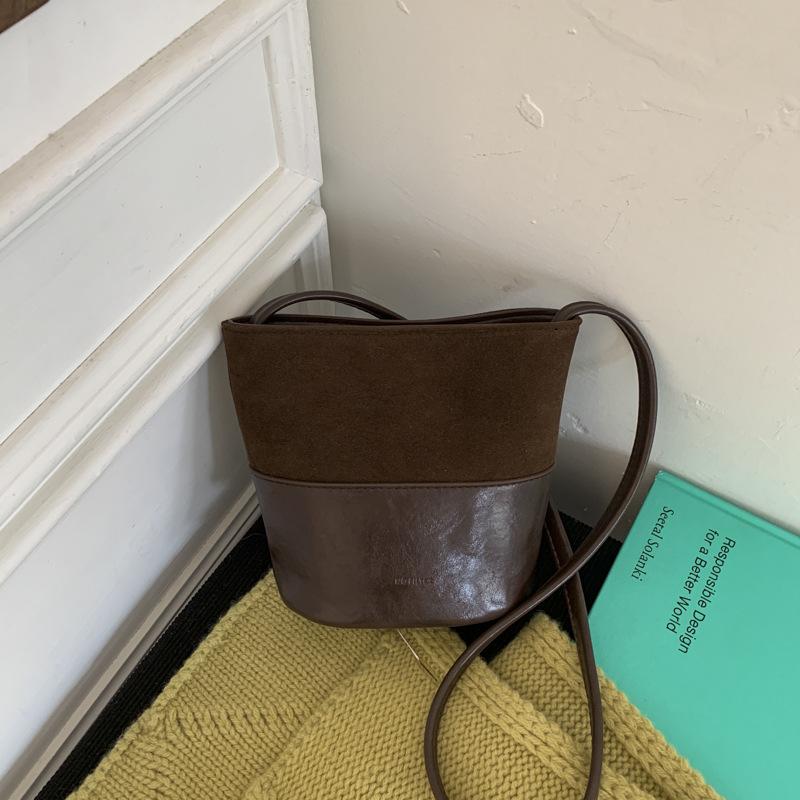 Сумка кроссбоди женская сумка 2025 новая осень и зима ретро мода сумка на плечо высокое чувство супер огонь изысканная сумка-ведро кроссбоди