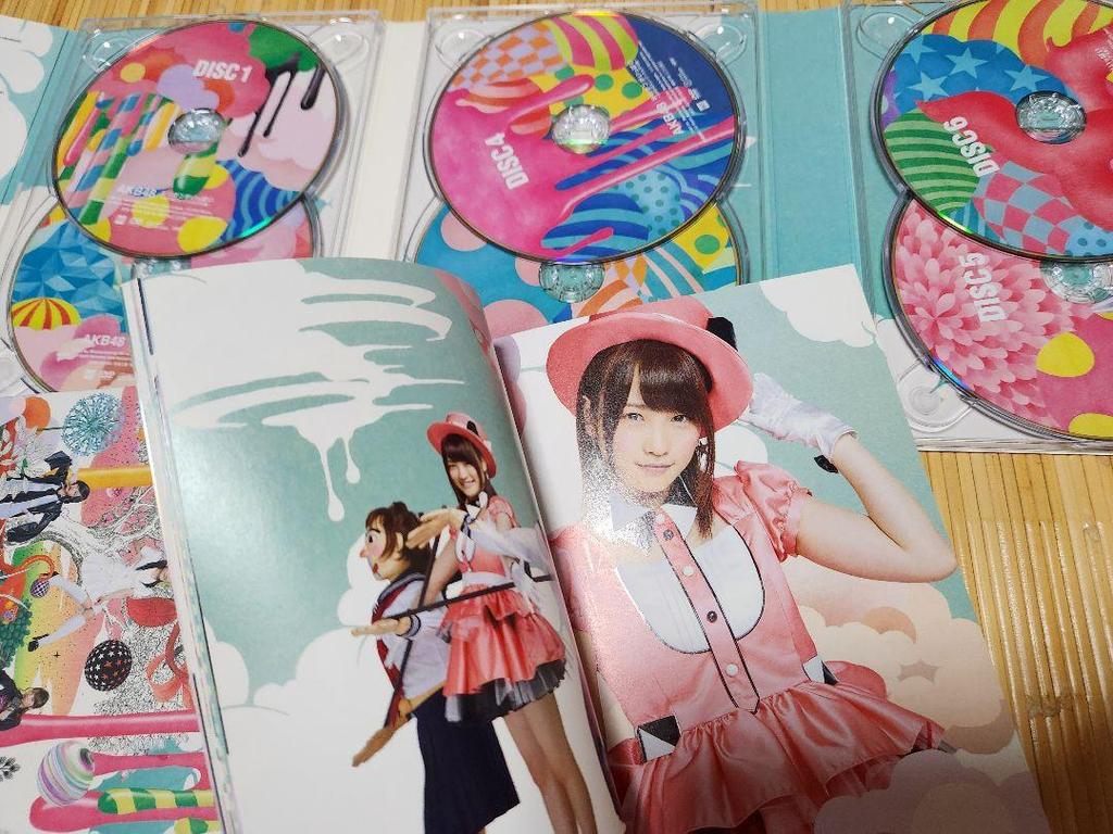 [USED] AKB48 CD 2-disc Set with Art Book