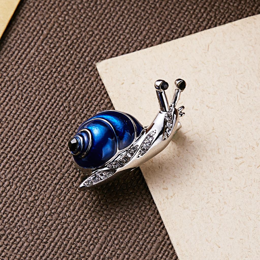 Retro Blue Enamel Snail Brooches For Women Men Cartoon Lovely Rhinestone Insect Snail Lapel Pins Animal Badge Jewelry