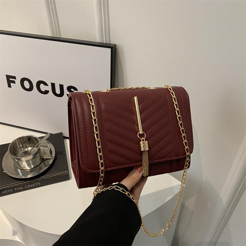 Fashionable Women's Spring Shoulder Bag Stylish Chain Crossbody Purse In Black Khaki Brown Burgundy White