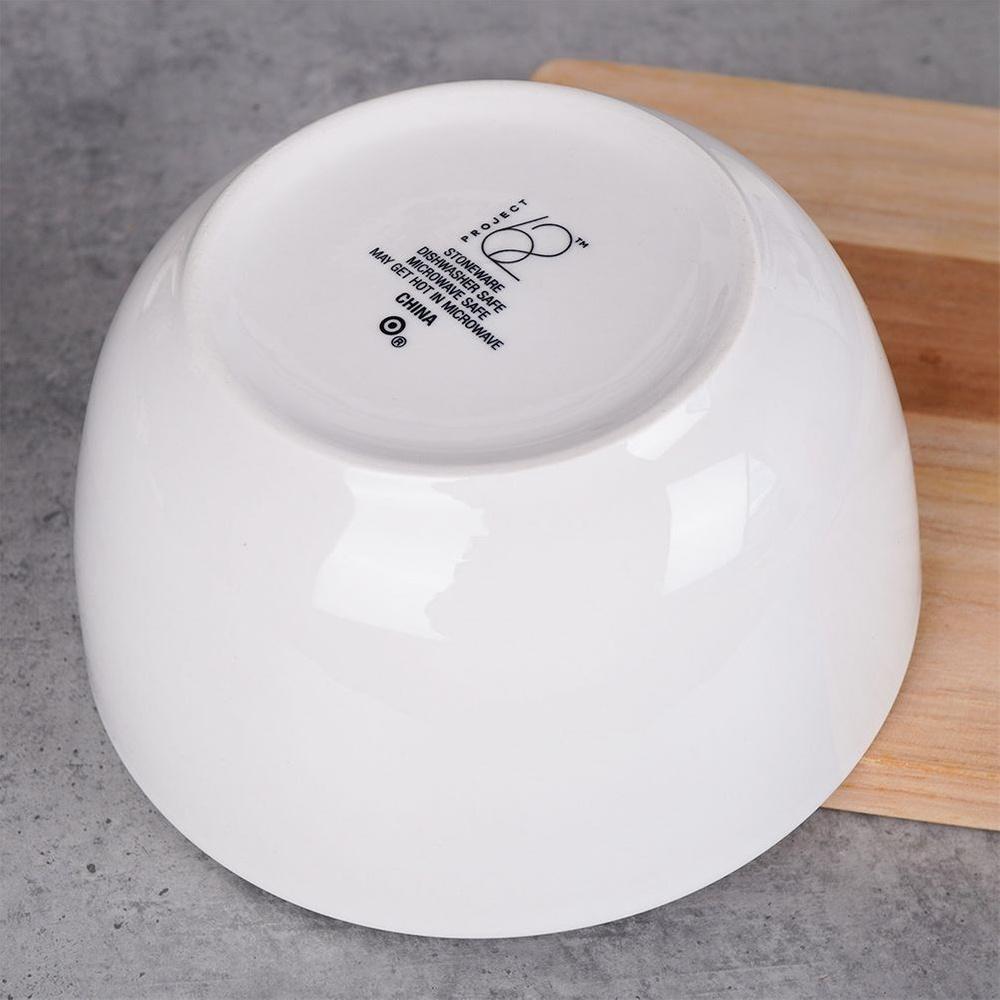 White porcelain spice mortar
