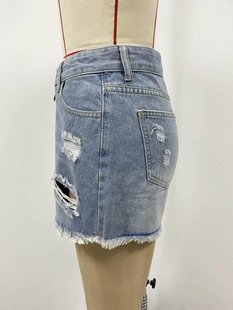 2025 Модные джинсовые шорты средней посадки с пуговицами для женщин с потертостями и рваными краями