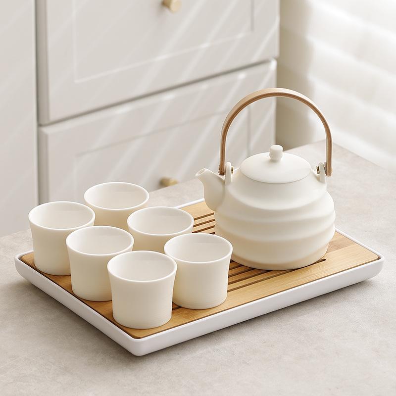 Modern Chinese Tea Set, 600ml Ceramic Beam Teapot with Stainless Steel Infuser and 6 Cups, Bamboo Handle Matte Teapots Hot Tea for Home Party