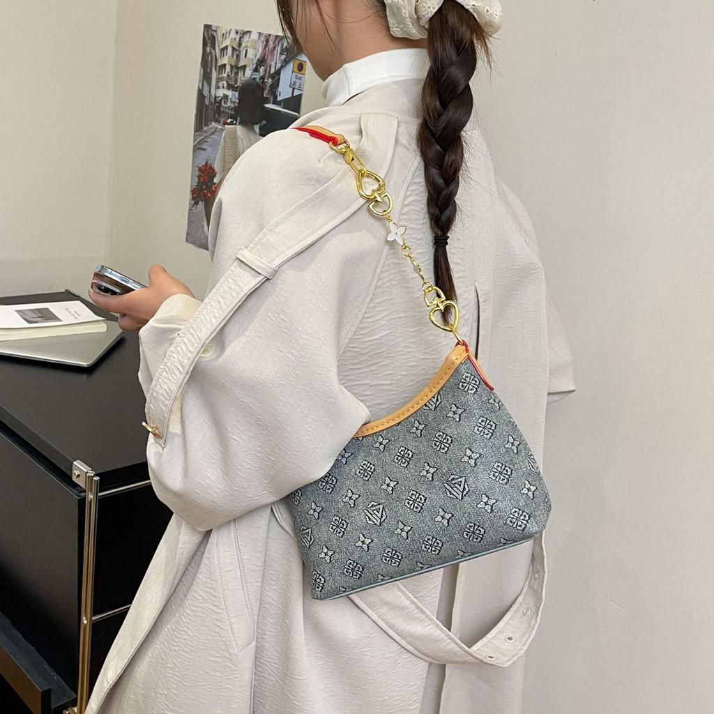 Осень 2025 Высококлассная европейская и американская модная сумка-тоут: Большая вместительность, Повседневная сумка под мышку для поездок на работу, На одно плечо и через плечо.