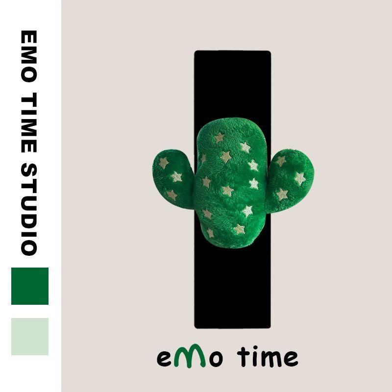 Emo Original Green Doodle Cactus Car Seat Belt Shoulder Cover Personalized Creative Car Accessories Anti-Wear Universal