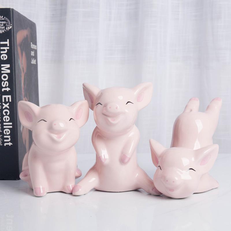 Family of 3 Ceramic Pig Creative Design Ornaments Adorable Living Room Decorations TV Cabinet Wine Cabinet Crafts Opening Gift
