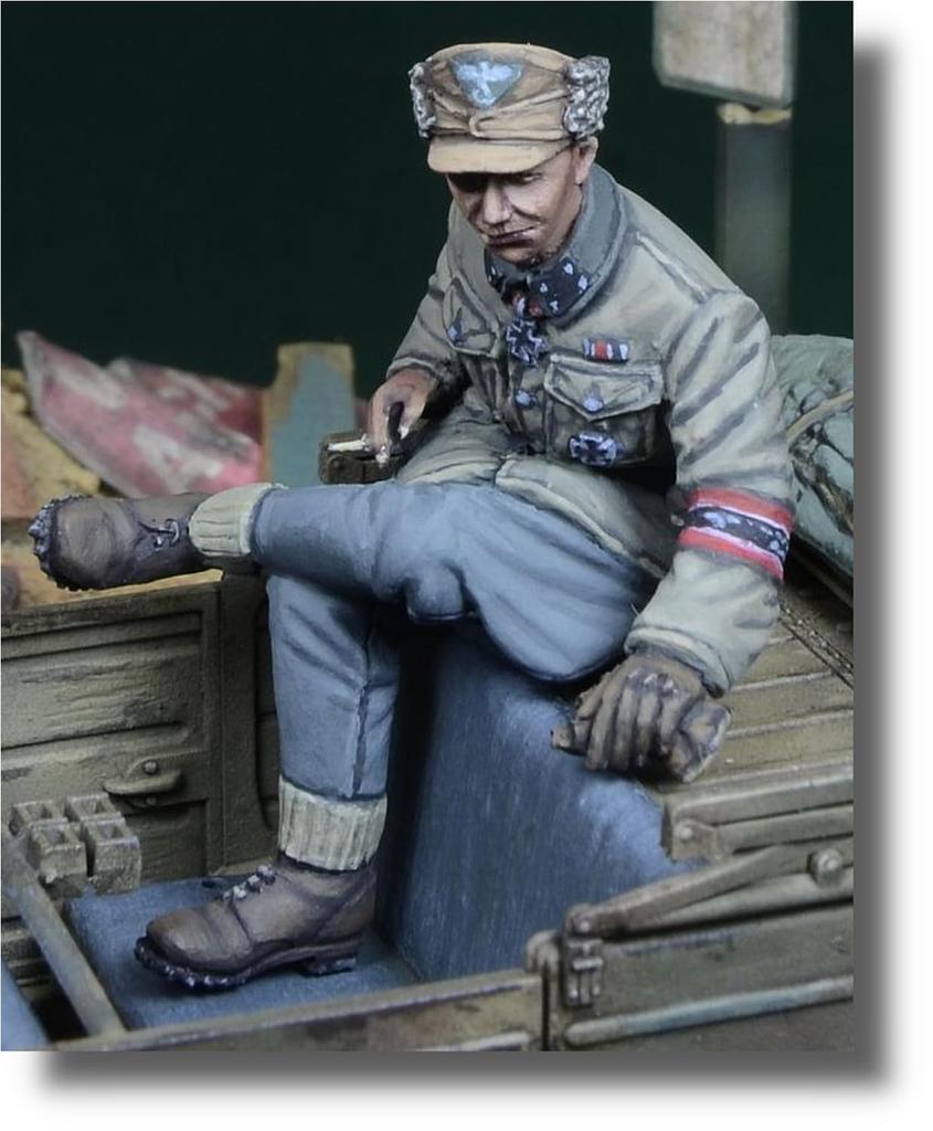 Miniatures German Volkssturm Commander Resin Kit DD35230 D-Day 1/35 1944-1945