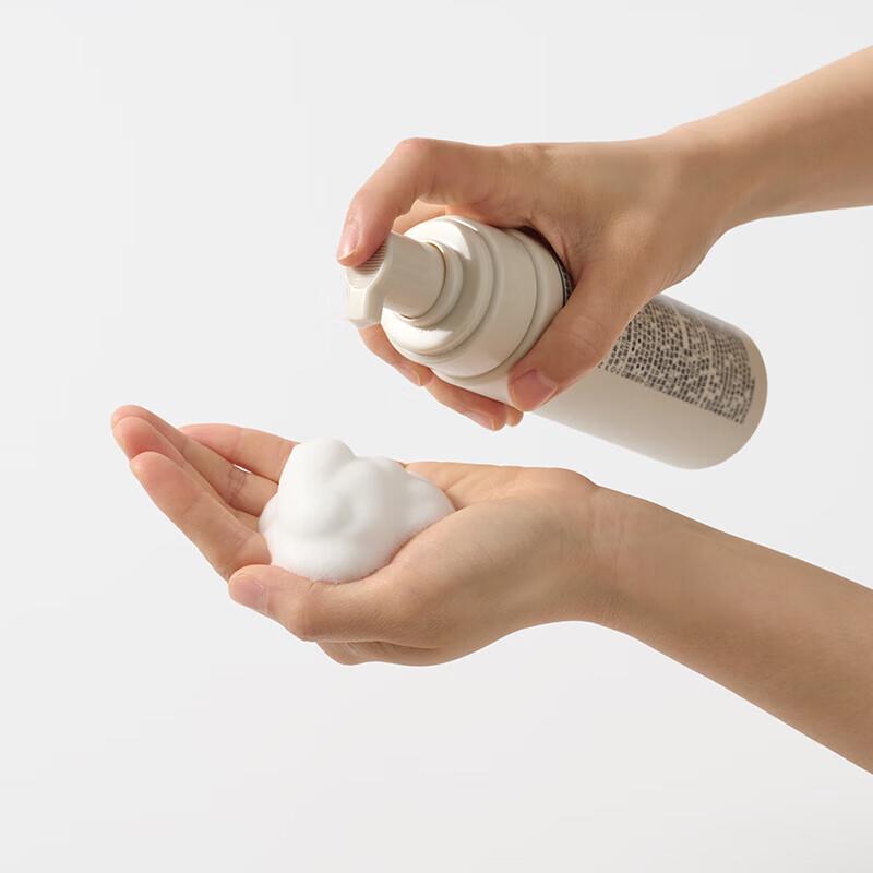 MUJI Мягкий увлажняющий очищающий мусс для чувствительной кожи
