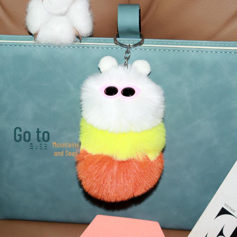 Мягкая подвеска в виде гусеницы — студенческий сувенир с имитацией меха кролика