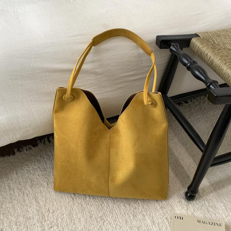 Замшевая сумка женская большой вместимости 2025 новая осень и зима универсальная повседневная на плечо ретро сумка для поездок сумка-тоут