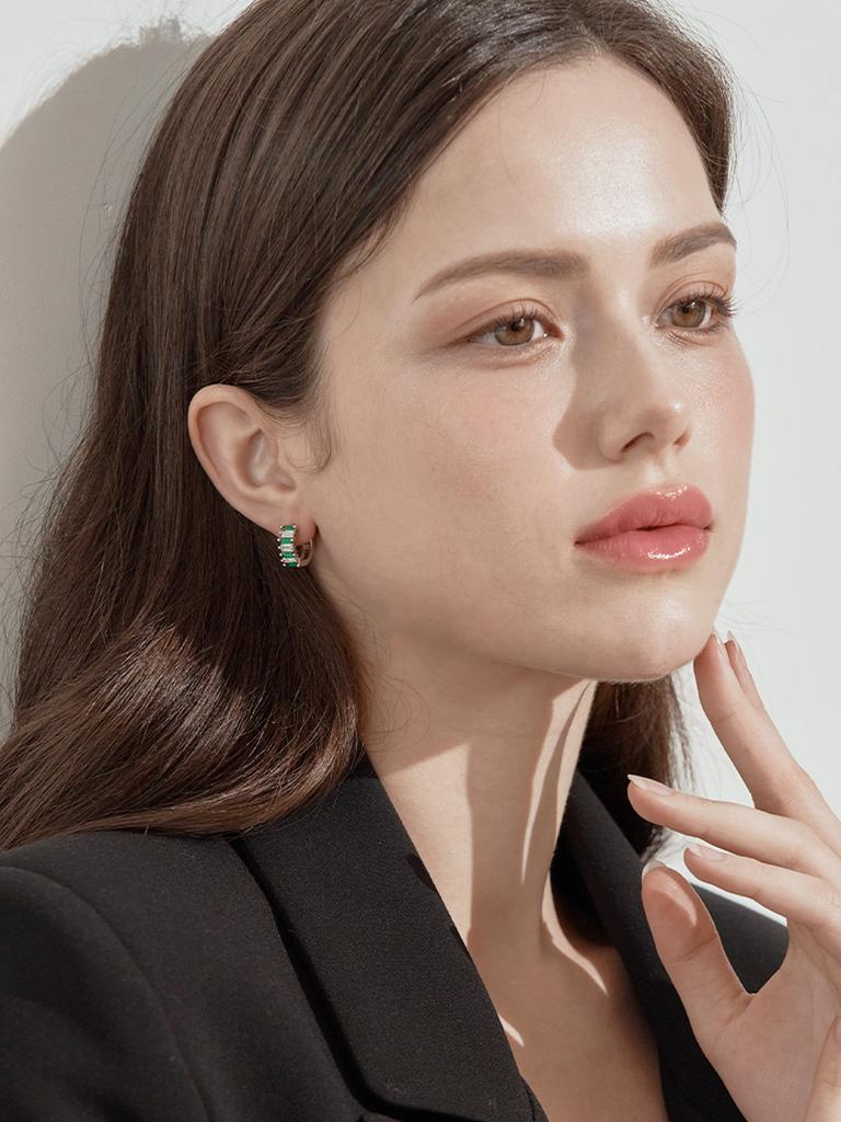 Серьги Geigerjewelry с зелеными багетными камнями Gisvee113 (Булавка из серебра 925 пробы)