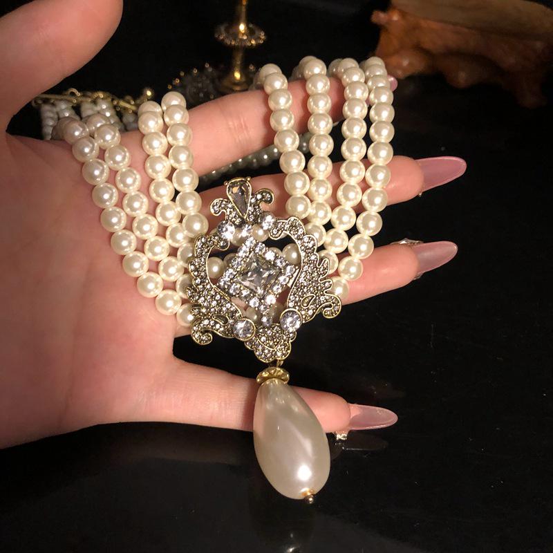 Винтажный многослойный набор ожерелий из жемчуга и драгоценных камней с золотым чокером, серьгами-пусетами, клипсами и цепочкой для свитера для женщин