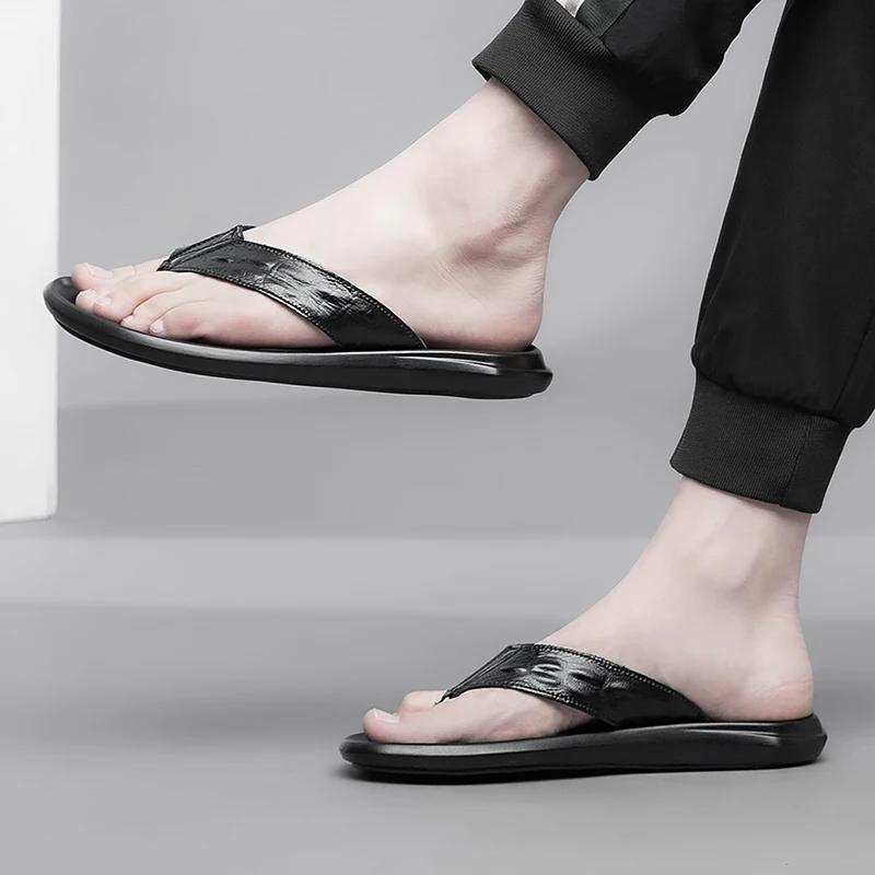 Мода Уличные Новые Мужские Шлепанцы Крутые Летние Тапочки Мужские Дышащие Пляжные Сандалии Противоскользящие Уличные Полуслайды Мужские Новые Кожаные Слайды