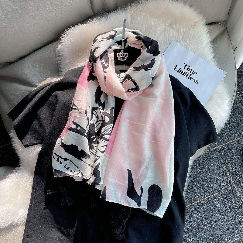 Fashion Brand Lovely Floral Tassel Viscose Shawl Scarf Ladies Soft Pashmina Hijabs and Wraps Foulard Muslim Sjaal 180*90Cm