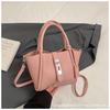 New Women's Bag High-end Texture Light Luxury Fashion Niche Trend Versatile Portable Shoulder Bucket Bag