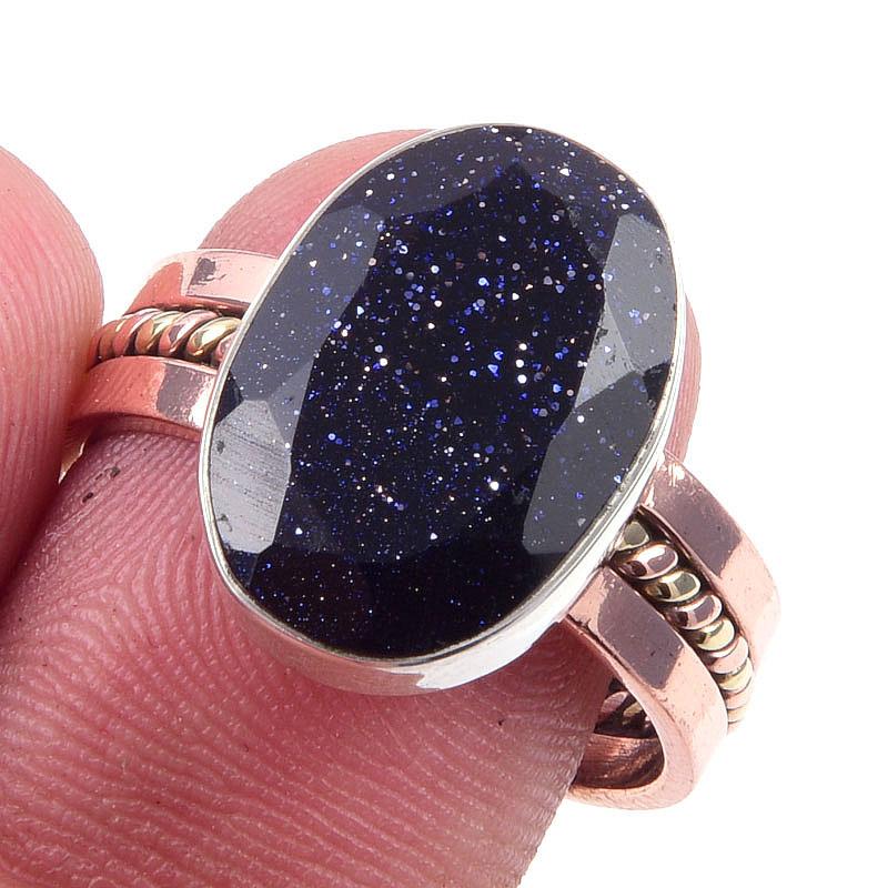 Кольцо в подарок из двухцветного серебра 925 пробы с натуральным солнечным камнем S.9 S8q15