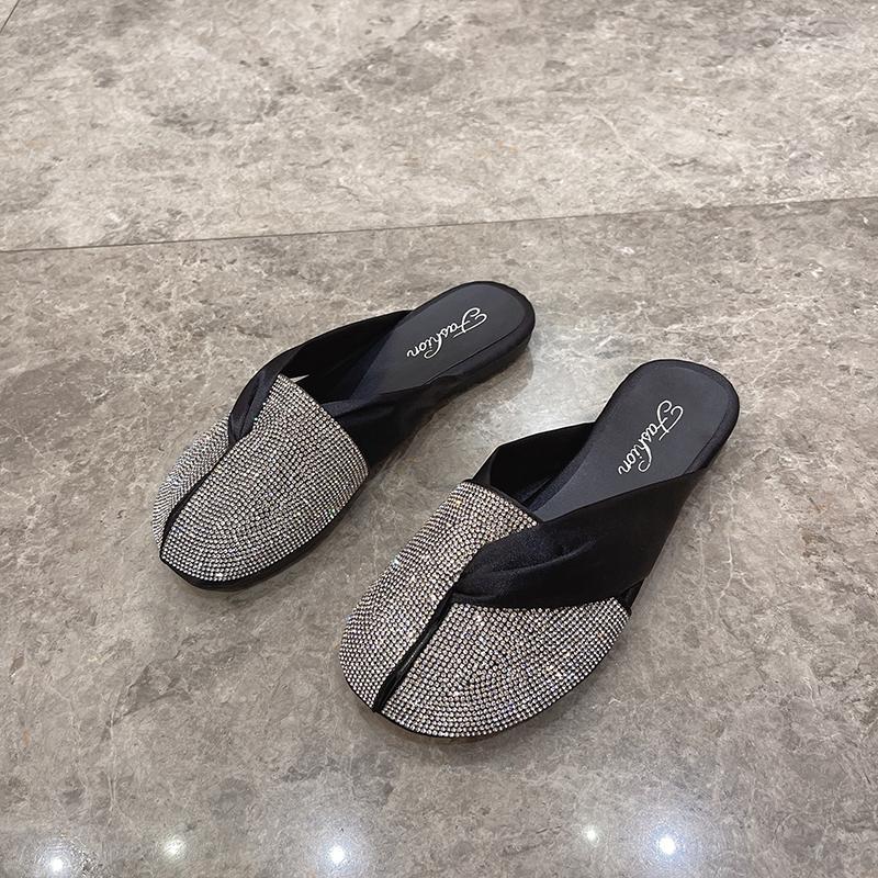 Женские шлепанцы со стразами для улицы, плоские слайды, новая коллекция, высокое качество, в продаже, сандалии по низкой цене, обувь в корейском стиле для женщин