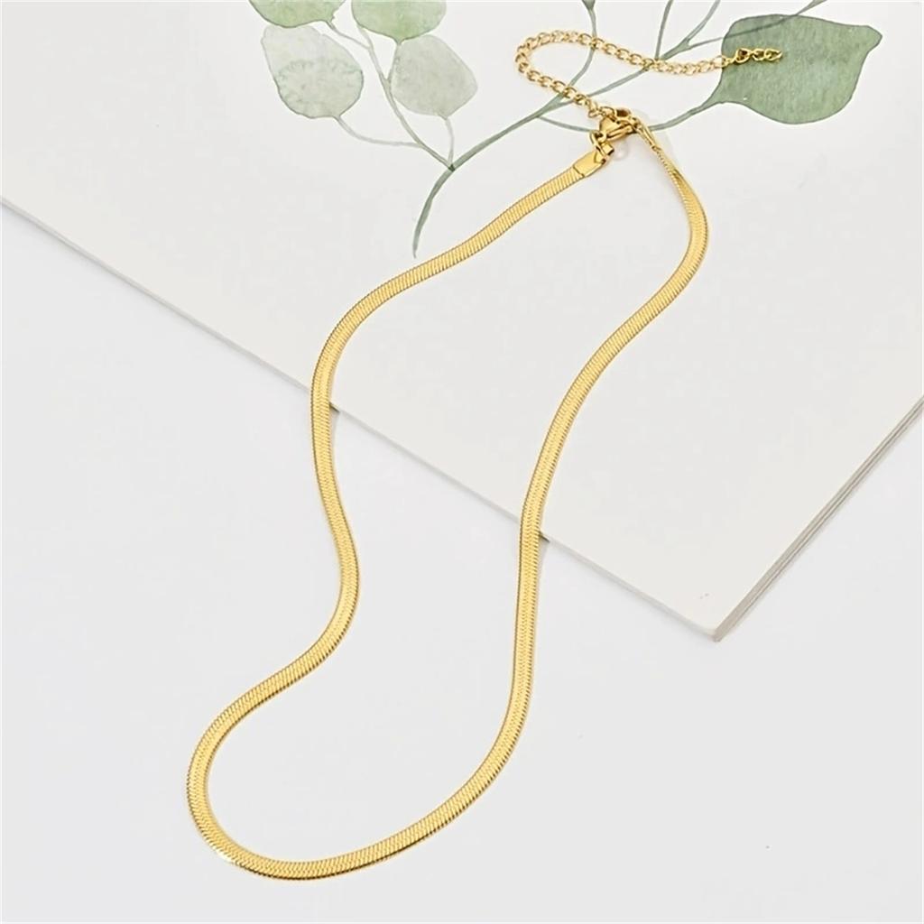 Minimalist Style Golden Color Plated Chain Herringbone Necklace Fashionable Choker Necklace For Daily And Party Decor