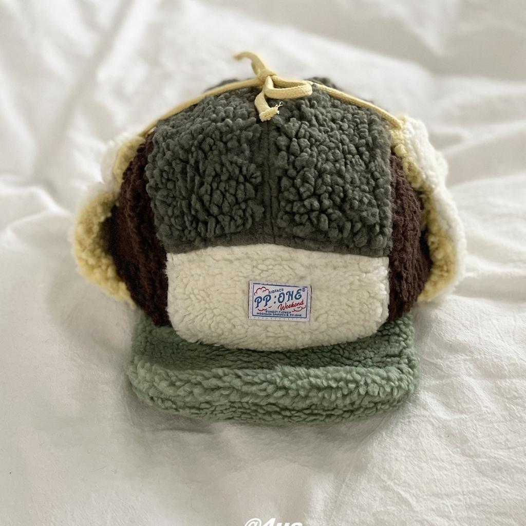 Милая шапка-ушанка из ягнячьего бархата в сочетании цветов для мужчин и женщин, для катания на лыжах и верховой езды на открытом воздухе, осенне-зимняя, утолщенная, теплая, шапка-авиатор, модная