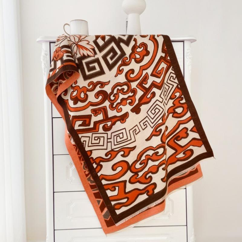 Winter Double-sided Jacquard Imitation Cashmere Shawl Women's New Fashion Versatile Retro Scarf Student Thickened Warm Scarf