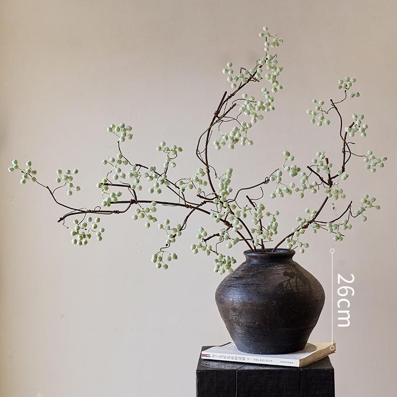 Высококлассное биомиметическое флористическое искусство в стиле ваби-саби: Букет из конского каштана и искусственных цветов для оформления гостиной.