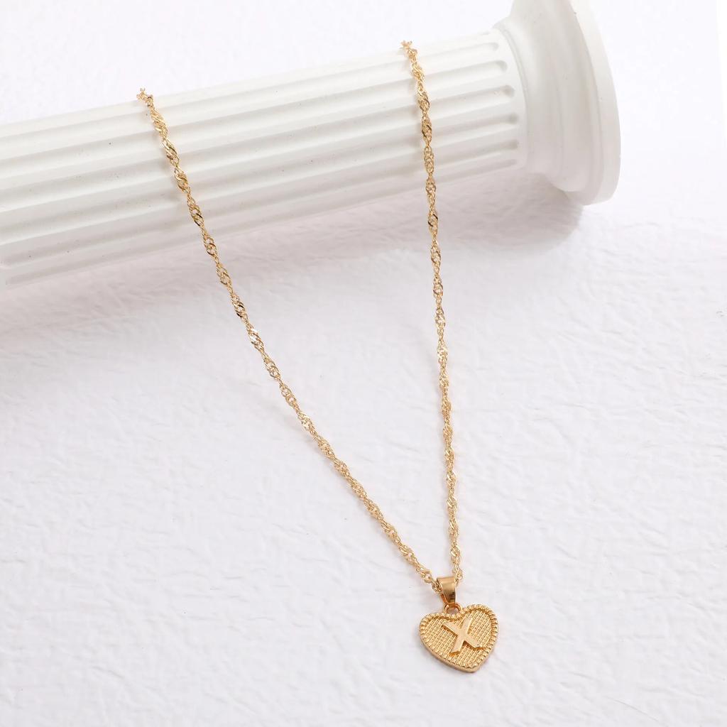 A-Z 26 Initials Name Necklaces Heart Pendant Letter Alphabets Necklace for Women 2023 Female Choker Chains Jewelry Trendy Gifts