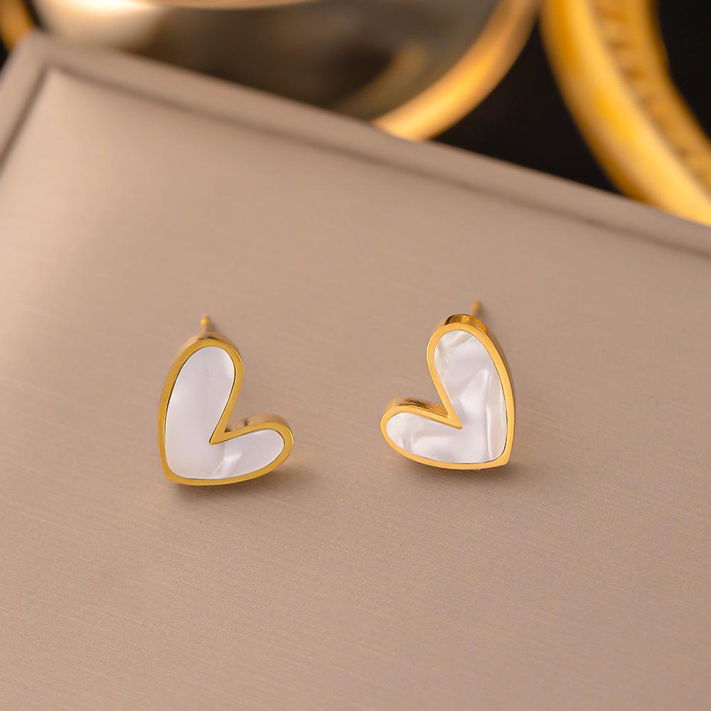 Heart-shaped Necklace & Simple Retro Titanium Steel Earrings - Fashionable, Non-fading Jewelry Set