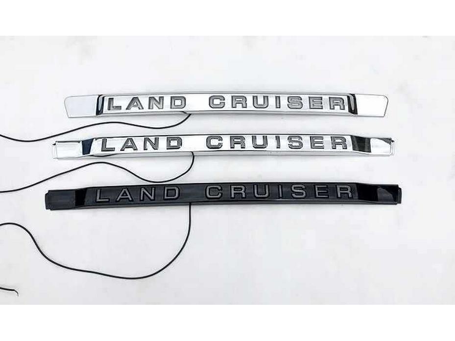 Светодиодная декоративная полоса на заднюю дверь с тормозными огнями для Land Cruiser 2008-2023