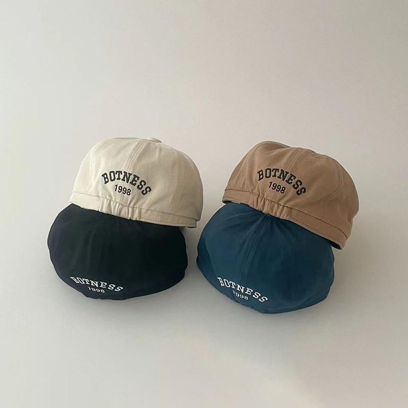 Модный детский берет однотонный с вышивкой буквы детская кепка газетчика повседневная для мальчиков и девочек солнцезащитная шляпа