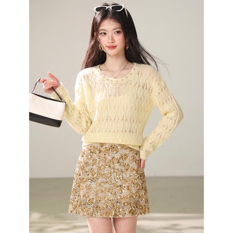 2026 Women's Korean-Style Beaded Hollow Pullover Sweater, Autumn Knitwear with Relaxed Design