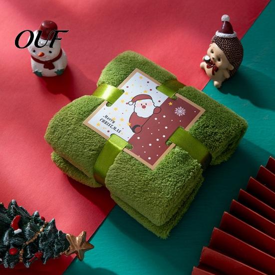 Festive Party Favor Gifts Christmas Towel, Soft Coral Fleece Decorative Red/Green/White Hand Towel for Holiday Souvenirs Friends Bathroom and Kitchen