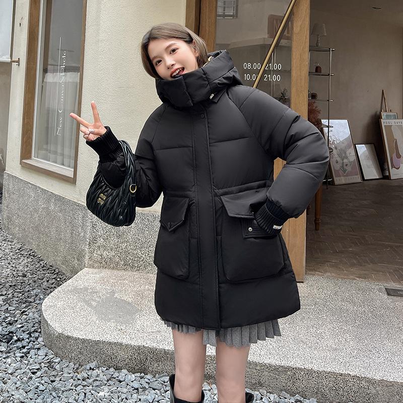 Women’s Short Hooded Windproof Thicken Warm Winter Jacket With Knitted Extension Sleeves