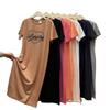 Свободное, большого размера, в гонконгском стиле, с короткими рукавами, средней длины, с разрезом, платье-футболка для женщин на лето
