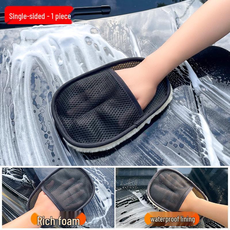 Plush Wool Car Wash Mitts - Gentle on Paint, Bear Paw Design for Waxing and Wiping.