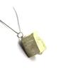 Collier Pyrite brut 81.9 carats