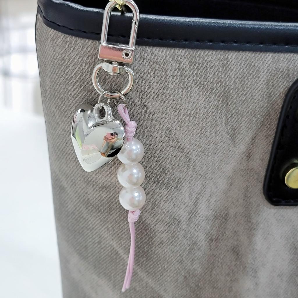 Стильный кулон-бантик в форме сердца с жемчужными бусинами, шнурок для мобильного телефона, стильный аксессуар для сумки, милый брелок, украшение для девочек