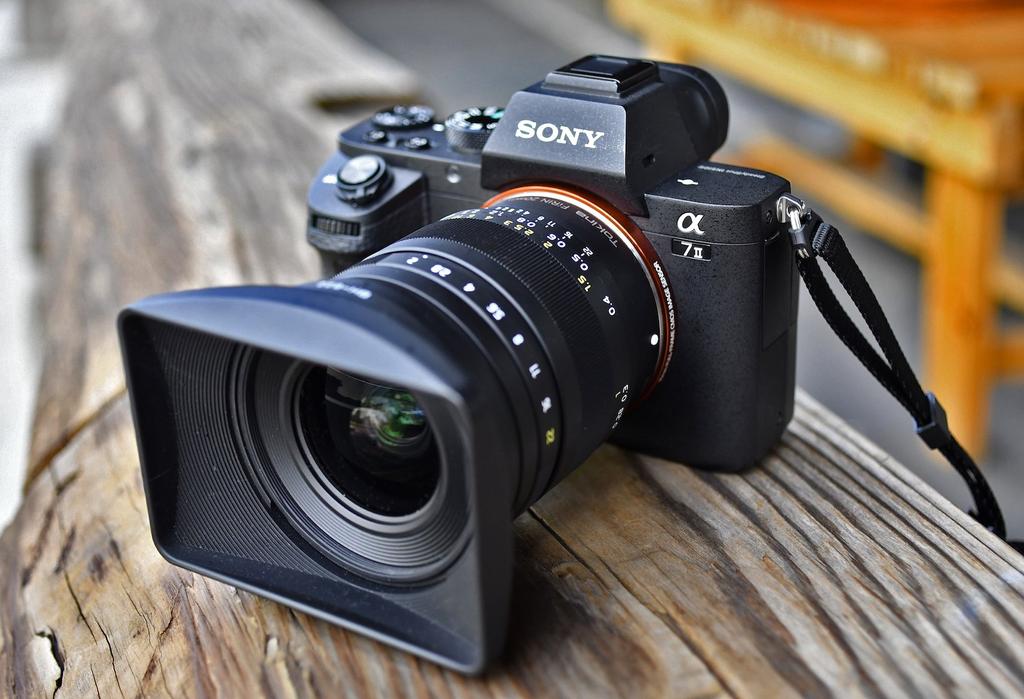 TOKINA 20mm F2 FE MF Manual Focus Prime Lens for Sony FíRIN E