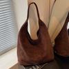 Autumn and Winter New Suede Velvet Bag Casual Retro Fashion Shoulder Bag for Women, Large Capacity High-end Commuter Tote Bag for Women