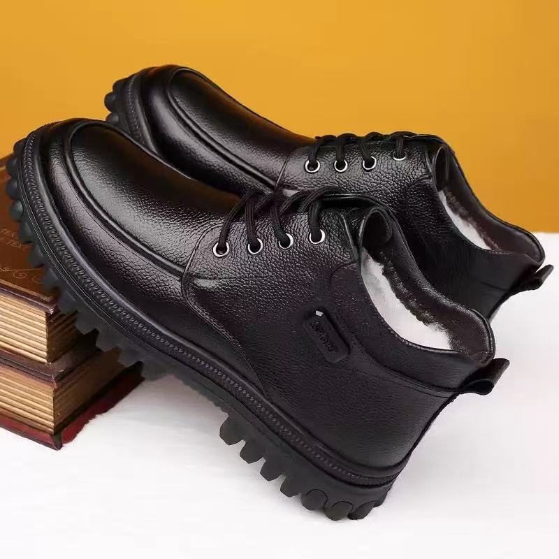 Зимние новые мужские хлопковые ботинки с высоким верхом, бархатные теплые ботинки на толстой подошве, ботинки для снега для мужчин среднего и пожилого возраста, уличные повседневные нескользящие кожаные ботинки