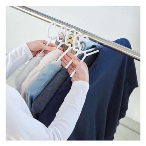 KOKUBO Laundry Hanger, Sliding Hanger (5-Color Set / Non-Slip with Shoulder Pads / Stretchable / Made In Japan) Stylish Clothes Drying Hanger (Prevent