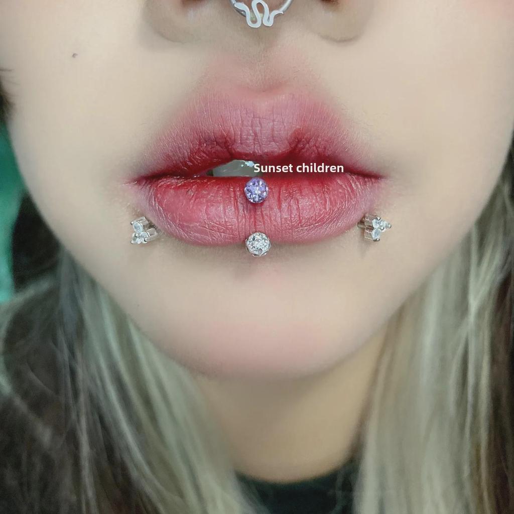 Гладкое резиновое покрытие в виде подковы для пирсинга губ - Горячая девушка Замена пирсинга губ