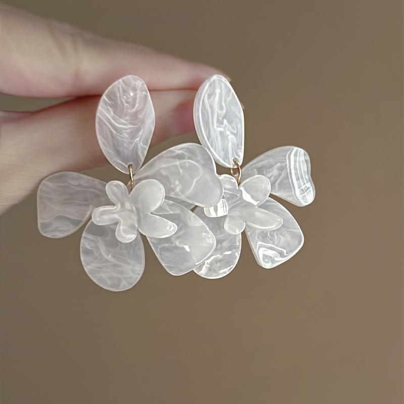Maillard Acrylic Flower Dangle Earrings for Women Exaggerated Design Resin Earring Fresh Versatile Fashion Jewelry Travel B1